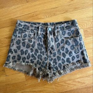 Blank NYC Leopard Shorts, size 26. Excellent like-new condition.